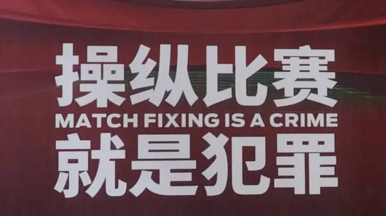 由于再次受伤，他的市场价值急剧下降。